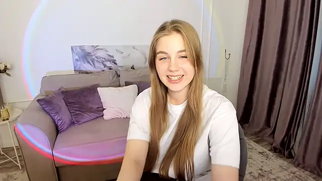 Snapshot of GoldenMirage chatting on 11/28/25, 12:49 GoldenMirage online show from 11/28/25, 12:49