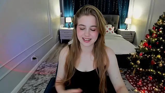 Snapshot of GoldenMirage chatting on 12/21/25, 04:25 GoldenMirage online show from 12/21/25, 04:25