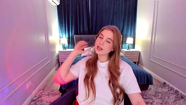 Snapshot of GoldenMirage chatting on 12/01/25, 12:17 GoldenMirage online show from 12/01/25, 12:17