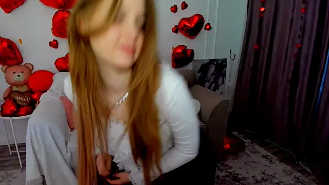 Snapshot of GoldenMirage chatting on 02/07/26, 04:31 GoldenMirage online show from 02/07/26, 04:31