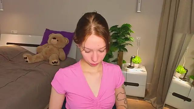 Snapshot of LilyPoetry_ chatting on 12/15/25, 11:27 LilyPoetry online show from 12/15/25, 11:27