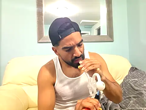 piggylatino online show from 05/12/26, 07:53