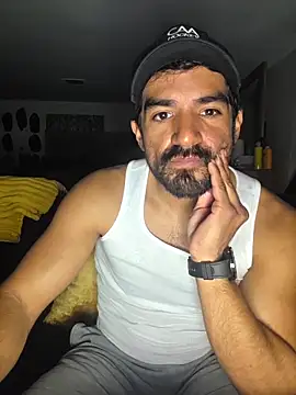 piggylatino online show from 03/26/26, 06:00