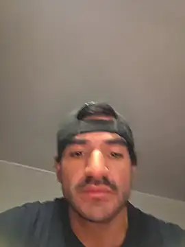 Snapshot of piggylatino chatting on 12/20/25, 05:21 piggylatino online show from 12/20/25, 05:21