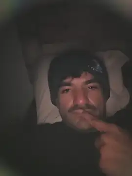 Snapshot of piggylatino chatting on 12/17/25, 05:23 piggylatino online show from 12/17/25, 05:23