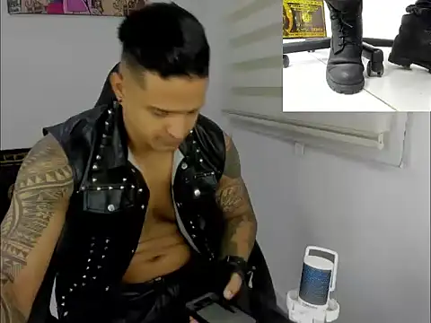 master leather online show from 03/09/26, 11:41