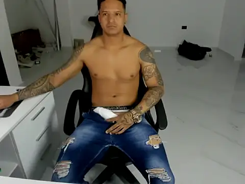 master leather online show from 04/07/26, 02:24