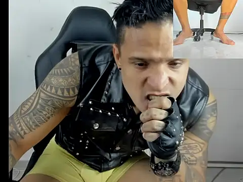 master leather online show from 03/02/26, 12:44