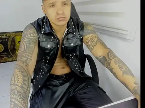 master leather online show from 03/10/26, 01:15