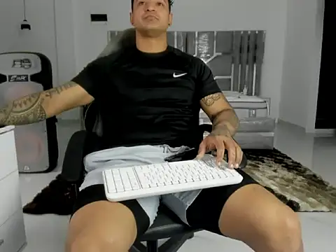 master leather online show from 04/21/26, 08:26