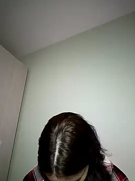 Snapshot of v_crizis324 chatting on 02/09/26, 04:38 v crizis324 online show from 02/09/26, 04:38