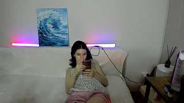 Snapshot of v_crizis324 chatting on 11/27/25, 01:44 v crizis324 online show from 11/27/25, 01:44