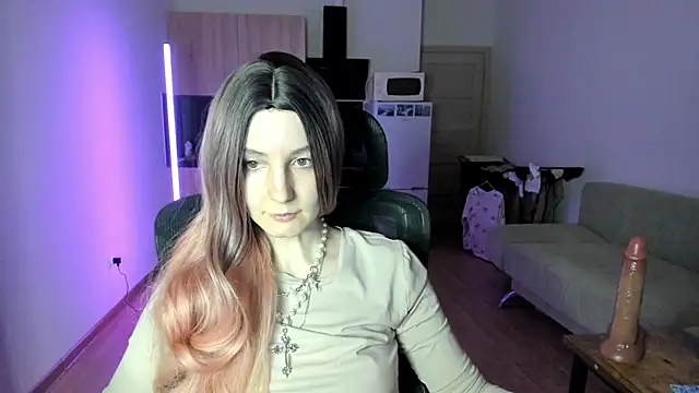 Snapshot of v_crizis324 chatting on 11/20/25, 01:34 v crizis324 online show from 11/20/25, 01:34