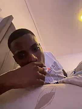 Snapshot of schlongsong chatting on 04/08/26, 02:13 schlongsong online show from 04/08/26, 02:13