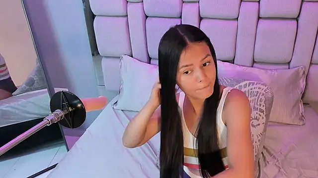 Sara rhoades online show from 11/18/25, 11:35