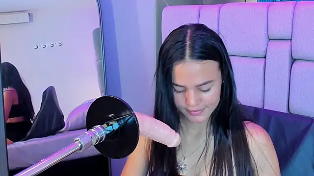 Sara rhoades online show from 11/26/25, 11:54