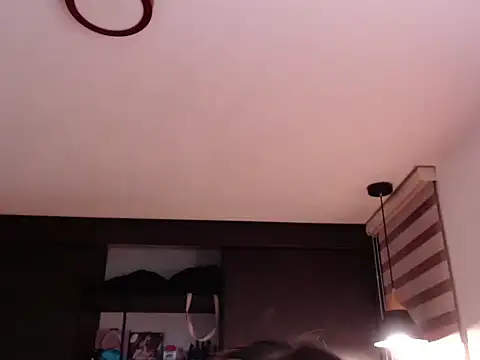 YiniBelle online show from 02/10/26, 04:11