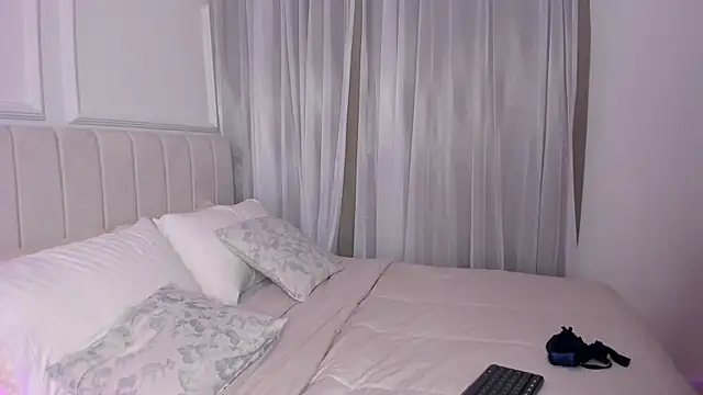 KaliBloom online show from 12/17/25, 11:32