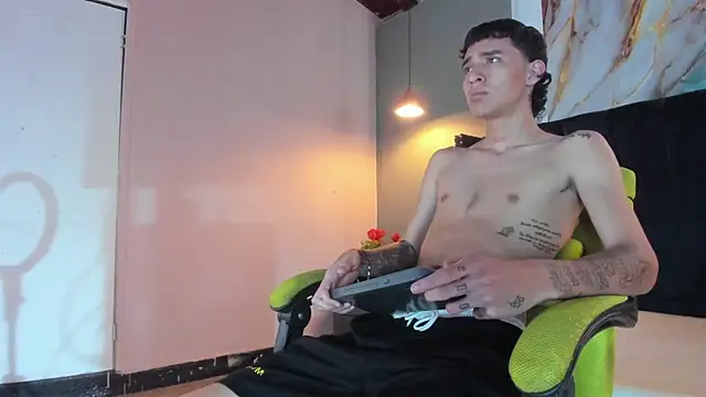 Xanderr owen2 online show from 11/28/25, 08:31