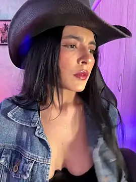 Cristal Cerati  online show from 11/14/25, 05:38