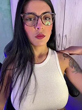 Cristal Cerati  online show from 11/27/25, 04:18