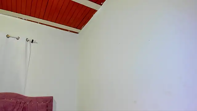 yourlatina emely online show from 01/16/26, 04:33