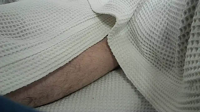 Youngboys30 online show from 04/17/26, 10:34