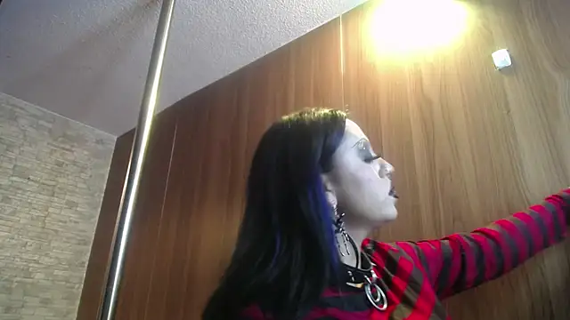 Snapshot of Belladonna_trix chatting on 06/22/26, 07:33 Belladonna trix online show from 06/22/26, 07:33