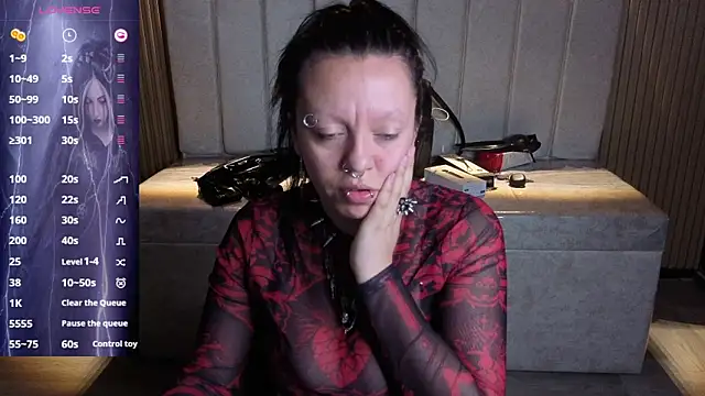 Snapshot of Belladonna_trix chatting on 06/20/26, 03:28 Belladonna trix online show from 06/20/26, 03:28