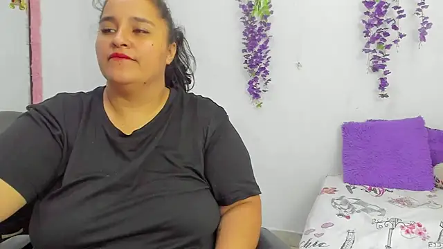 Snapshot of _1Zoey chatting on 02/15/26, 07:51 1Zoey online show from 02/15/26, 07:51