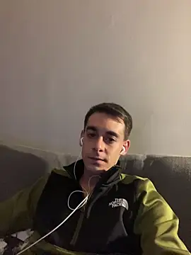 Snapshot of 18k_boss chatting on 11/13/25, 09:08 18k boss online show from 11/13/25, 09:08