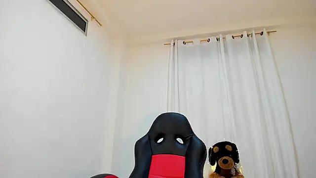 ana maria    online show from 04/28/26, 02:27