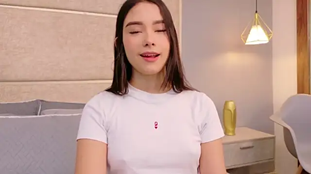 Sophie Honey18 online show from 12/18/25, 12:53