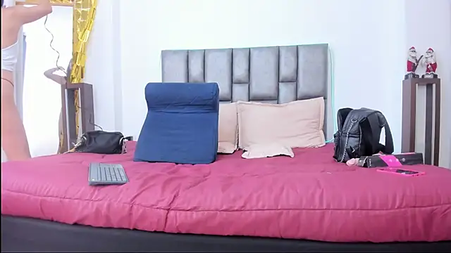 sarahhernandez online show from 01/07/26, 02:33