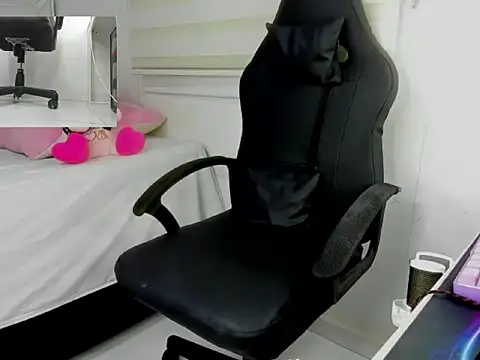 goddess of bitches online show from 02/19/26, 05:04