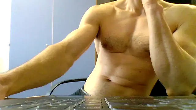 NaughtyWolf322 online show from 05/07/26, 04:10