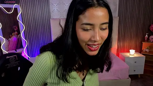 Joselyn tay online show from 04/26/26, 12:35