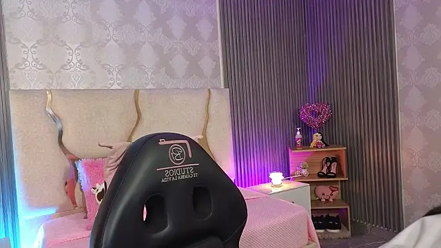 Joselyn tay online show from 05/01/26, 12:21