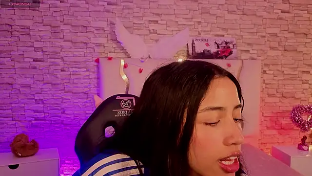 Joselyn tay online show from 02/11/26, 12:16