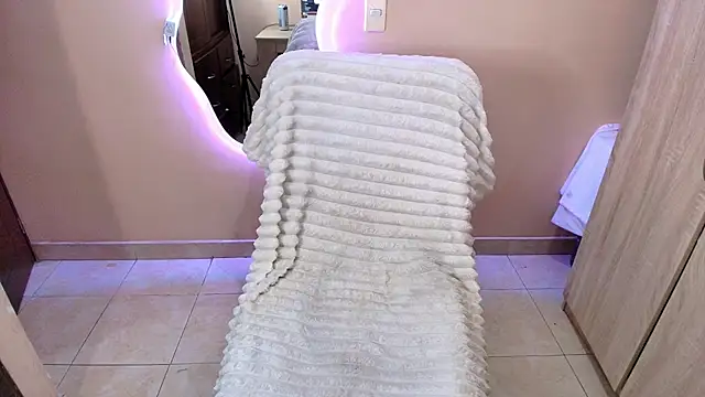 catte jensen online show from 12/02/25, 04:25