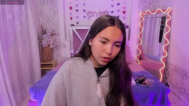 ISABELA TAY online show from 03/10/26, 11:36