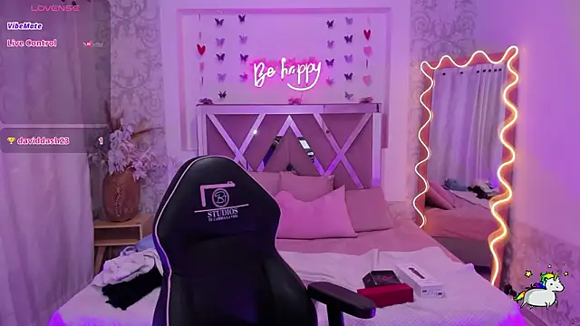 ISABELA TAY online show from 03/14/26, 12:00