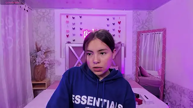 ISABELA TAY online show from 03/12/26, 11:47