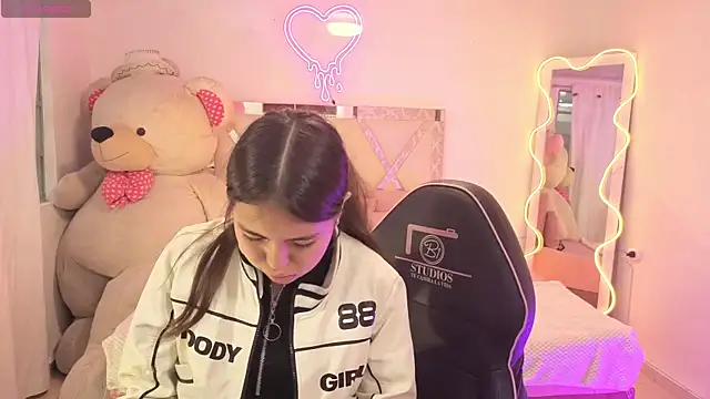 ISABELA TAY online show from 01/07/26, 11:48