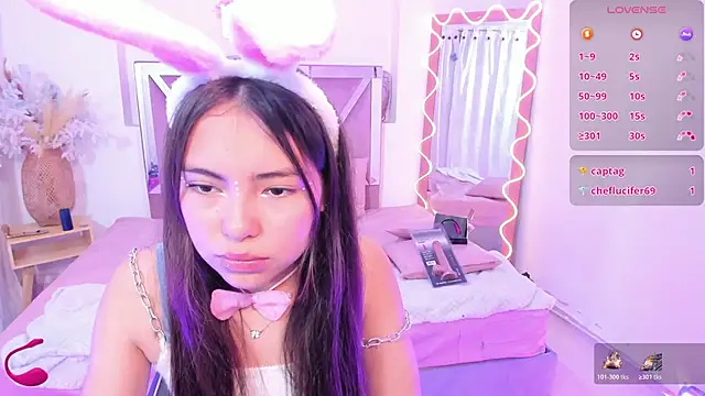 Snapshot of ISABELA_TAY chatting on 11/17/25, 12:09 ISABELA TAY online show from 11/17/25, 12:09