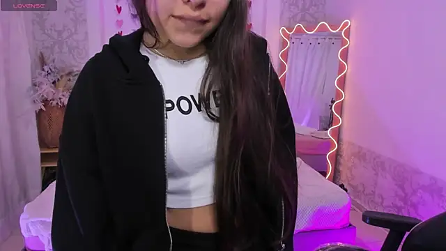 ISABELA TAY online show from 03/25/26, 11:42