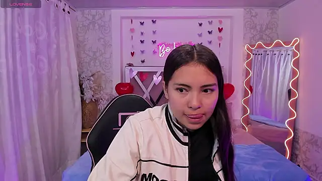 ISABELA TAY online show from 02/24/26, 11:33