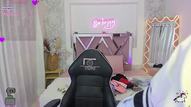 ISABELA TAY online show from 02/11/26, 11:32