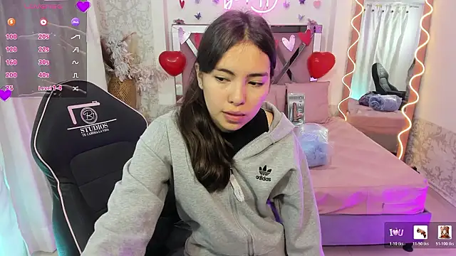 ISABELA TAY online show from 02/25/26, 11:32