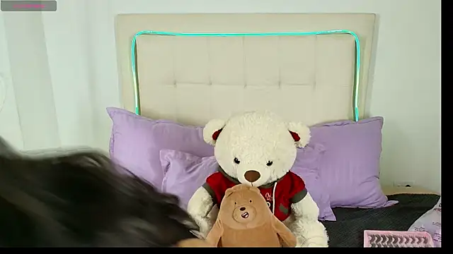 Daphne Hills online show from 03/15/26, 06:48